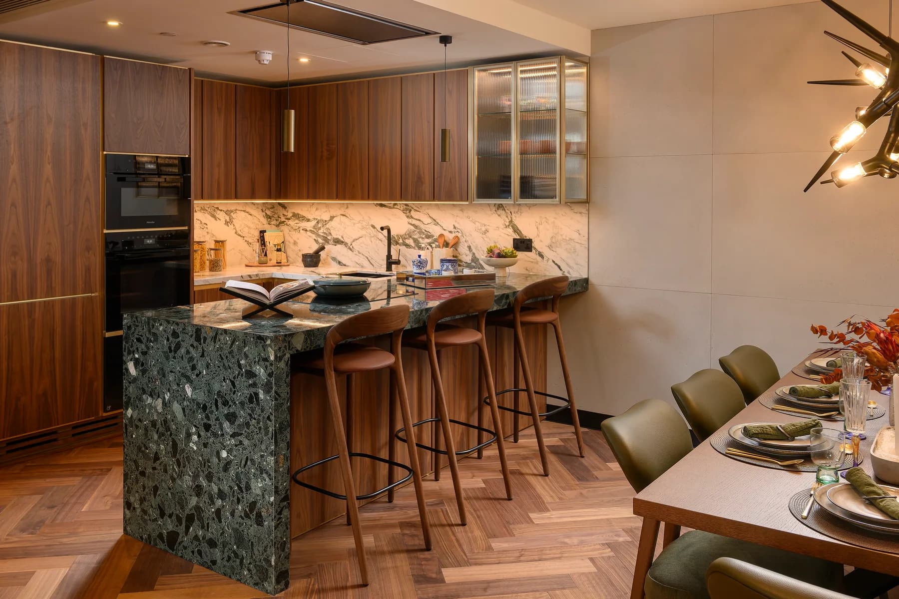 London Dock — apartment interior 2